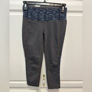 Athleta Splits Revelation Capri Leggings Gray Blue Print Women’s Size XS